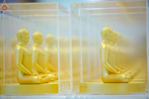 ภาพ No.159430:สัมมนาพิเศษและพิธีมอบองค์พระธรรมกาย 2,000 องค์ ณ ห้องแก้วสารพัดนึก 1 วัดพระธรรมกาย วันอาทิตย์ต้นเดือนที่ 6 ตุลาคม พ.ศ. 2567