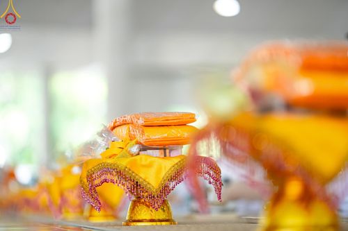 ภาพ No.122821:พิธีสวดพระพุทธมนต์ พิธีทอดผ้าบังสุกุล และพิธีถวายภัตตาหาร เป็นสังฆทานแด่พระภิกษุ สามเณร เนื่องในวันมหาปูชนียาจารย์ วันเสาร์ที่ 3 กุมภาพันธ์ พ.ศ. 2567 ณ หอฉันคุณยายอาจารย์ฯ วัดพระธรรมกาย