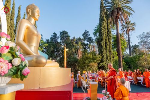 ภาพ No.225670:วันอาทิตย์ที่ 11 พฤษภาคม พ.ศ. 2568 วัดพระธรรมกายแคลิฟอร์เนีย จัดงานวิสาขบูชานานาชาติ และถวายมหาสังฆทานคณะสงฆ์ 120 รูป