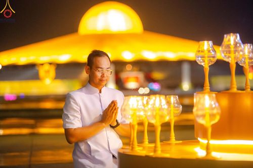 ภาพ No.137356:พิธีฉลองชัยสวดมนต์บทธรรมจักร 6,400,000,000 จบ ณ มหารัตนวิหารคด วัดพระธรรมกาย ในวันวิสาขบูชา พุธที่ 22 พฤษภาคม พ.ศ. 2567 ( วันพระขึ้น 15 ค่ำ เดือน 6 )