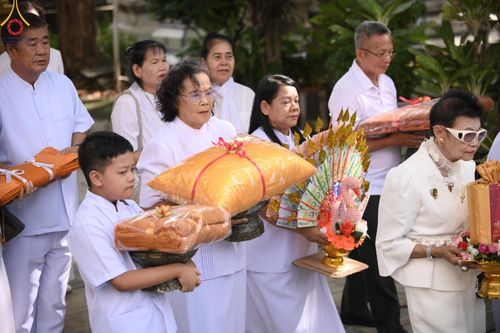ภาพ No.170609:พิธีทอดกฐิน ณ วัดเรืองยศสุทธาราม เขตบางคอแหลม จ.กรุงเทพมหานคร ในโครงการกฐินสามัคคีทั่วไทย 30,000 วัด บูชาธรรม 80 ปี หลวงพ่อธัมมชโย โดยคณะศิษยานุศิษย์วัดพระธรรมกาย วันที่ 27 ตุลาคม พ.ศ. 2567