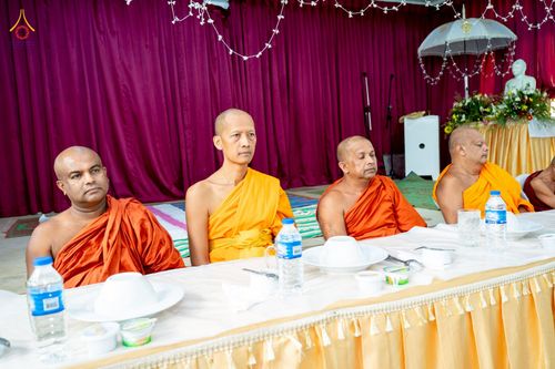 ภาพ No.266600:วันที่ 25 ตุลาคม พ.ศ. 2568 พิธีทอดกฐินสมทบ วัดกัลยาณมิตรต่างประเทศ  บูชาธรรม 81 ปี หลวงพ่อธัมมชโย ณ วัดธรรมวัฒนา รามายา  เมืองมาตะเล ประเทศศรีลังกา 