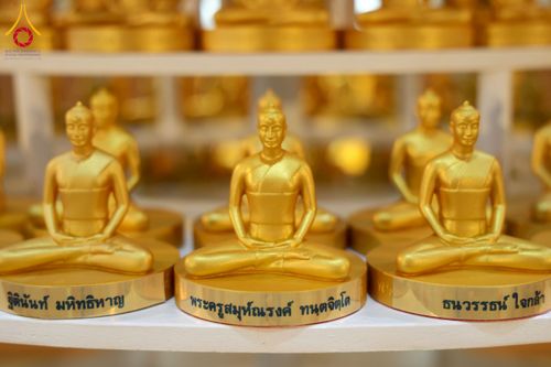 ภาพ No.213387:วันอาทิตย์ที่ 16 มีนาคม พ.ศ. 2568 พิธีบุพเปตพลี, ถวายภัตตาหาร, ปล่อยปลา วัดพระธรรมกายคานากาว่า ประเทศญี่ปุ่น