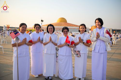 ภาพ No.207669:พิธีเวียนประทักษิณและจุดมาฆประทีป ในวันมาฆบูชา วันพุธที่ 12 กุมภาพันธ์ พ.ศ. 2568 ณ พระมหาธรรมกายเจดีย์ วัดพระธรรมกาย