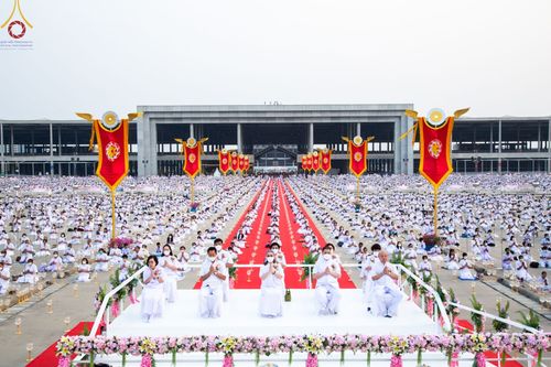 ภาพ No.77147:พิธีจุดมาฆประทีป ในวันมาฆบูชา อาทิตย์ต้นเดือนที่ 6 มีนาคม พ.ศ. 2566 ณ วัดพระธรรมกาย อ.คลองหลวง จ.ปทุมธานี