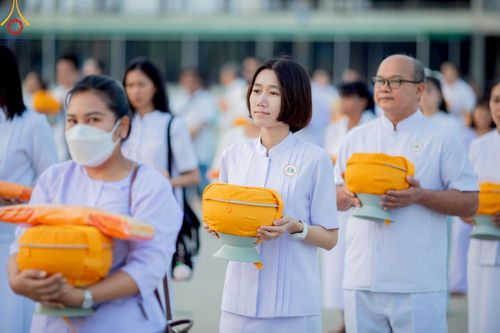 ภาพ No.214904:วันเสาร์ที่ 5 เมษายน พ.ศ. 2568 พิธีเวียนประทักษิณรอบพระมหาธรรมกายเจดีย์  พิธีวันทาเจดีย์ พิธีขอขมาและมอบผ้าไตร ในโครงการบรรพชาสามเณรฟื้นฟูพระพุทธศาสนาทั่วไทย , โครงการหน่อแก้วเปรียญธรรม รุ่นที่ 13 ,  โครงการสามเณรยุวธรรมทายาท รุ่นที่ 33 , โครงการสามเณรมั