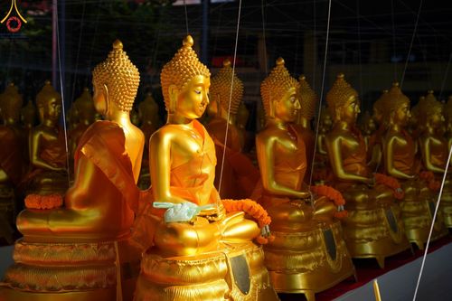 ภาพ No.186370:พิธีบรรจุพระบรมสารีริกธาตุ และพิธีพุทธาภิเษกองค์พระประธาน 150 องค์  ส่งประดิษฐาน ณ ดินแดนพุทธภูมิ อินเดีย-เนปาล ณ วัดประยูรธรรมาราม อ.ลำลูกกา จ.ปทุมธานี วันอาทิตย์ที่ 15 ธันวาคม พ.ศ. 2567