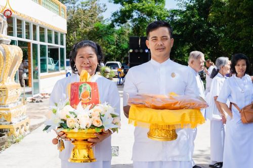 ภาพ No.166707:พิธีทอดกฐิน ณ วัดเขาดินมังกรทอง อ.บ่อทอง จ.ชลบุรี  ในโครงการกฐินสามัคคีทั่วไทย 30,000 วัด บูชาธรรม 80 ปี หลวงพ่อธัมมชโย โดยคณะศิษยานุศิษย์วัดพระธรรมกาย วันที่ 23 ตุลาคม พ.ศ. 2567