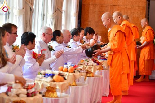 ภาพ No.98778:พิธีทอดกฐินสามัคคี เพื่องานเผยแผ่พระพุทธศาสนาวิชชาธรรมกาย ณ วัดพระธรรมกายคอร์ซัวร์ ลุสท์สโกว ประเทศเดนมาร์ก วันเสาร์ที่ 25 พฤศจิกายน พ.ศ. 2566