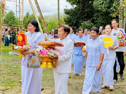 ภาพ No.265770:วันที่ 25 ตุลาคม พ.ศ. 2568 พิธีทอดกฐินสามัคคีทั่วไทย ณ วัดปลักหนูใต้ อำเภอนาทวี จังหวัดสงขลา โดยคณะศิษยานุศิษย์ บูชาธรรม 81 ปี หลวงพ่อธัมมชโย