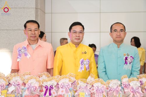 ภาพ No.195999:ผู้ว่าปทุมฯ เปิดงานวันครู ครั้งที่ 69 พ.ศ. 2568 จังหวัดปทุมธานี “เรียนดี มีความสุข : ครูไทยร่วมใจปฏิวัติการศึกษา เด็กฉลาดคิด ฉลาดทำ” ณ วัดพระธรรมกาย - รวมใจระลึกถึงพระคุณบูรพาจารย์ ยกย่องเชิดชูเกียรติผู้ประกอบวิชาชีพทางการศึกษาที่ประกอบคุณงามความดี 