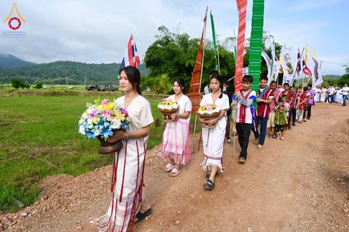 ภาพ No.183157:พิธีทอดกฐิน ณ ศูนย์ฝึกอบรมเยาวชนสวนไม้สัก จ.แม่ฮ่องสอน ในโครงการทอดกฐินสามัคคีทั่วไทย 30,000 วัด บูชาธรรม 80 ปี หลวงพ่อธัมมชโย โดยคณะศิษยานุศิษย์วัดพระธรรมกาย วันที่ 10 พฤศจิกายน พ.ศ. 2567