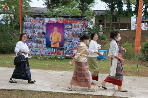 ภาพ No.80877:พิธีตักบาตรพระ ๒๑๖ รูป และ พิธีถวายมหาสังฆทาน ๕๒ วัด ฉลองครบรอบ ๑๖ ปี ธุดงคสถานพรรัตนแพร่ วันอังคารที่ ๙ พฤษภาคม พ.ศ.๒๕๖๖ ณ ธุดงคสถานพรรัตนะ อำเภอวังชิ้น จังหวัดแพร่
