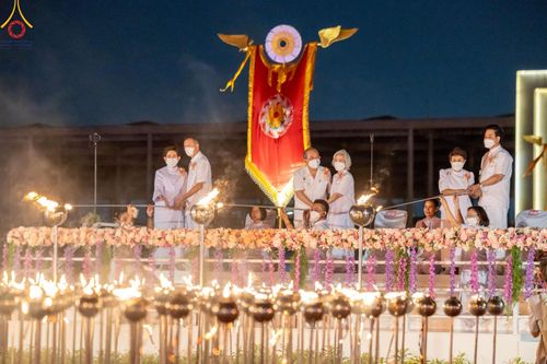 ภาพ No.124968:พิธีเวียนประทักษิณและจุดมาฆประทีป (ชุดที่ 2) ในวันมาฆบูชา เสาร์ที่ 24 กุมภาพันธ์ พ.ศ. 2567 ณ พระมหาธรรมกายเจดีย์ วัดพระธรรมกาย