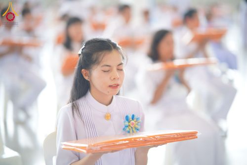 ภาพ No.134257:พิธีทอดผ้าป่าสมทบ มหาสังฆทาน 10,000 วัด ทั่วไทย วันอาทิตย์ต้นเดือนที่ 7 เมษายน พ.ศ.2567 ณ ห้องแก้วสารพัดนึก 1 สภาธรรมกายสากล  วัดพระธรรมกาย จ.ปทุมธานี