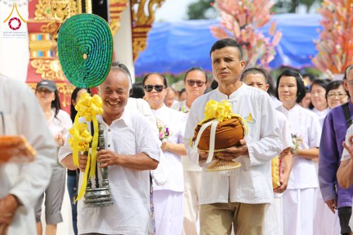 ภาพ No.183254:พิธีทอดกฐิน ณ วัดบุญนาค จ.เชียงราย ในโครงการทอดกฐินสามัคคีทั่วไทย 30,000 วัด บูชาธรรม 80 ปี หลวงพ่อธัมมชโย โดยคณะศิษยานุศิษย์วัดพระธรรมกาย วันที่ 20 ตุลาคม พ.ศ. 2567