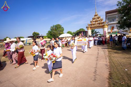 ภาพ No.172552:พิธีทอดกฐิน วัดศรีบุญเรือง จ.สกลนคร ในโครงการกฐินสามัคคีทั่วไทย 30,000 วัด บูชาธรรม 80 ปี หลวงพ่อธัมมชโย โดยคณะศิษยานุศิษย์วัดพระธรรมกาย วันที่ 25 ตุลาคม พ.ศ. 2567