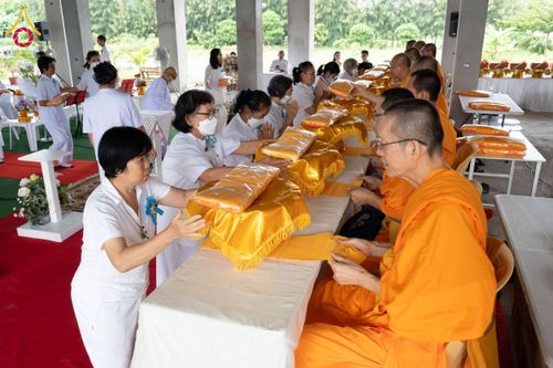 ภาพ No.157169:พิธีทอดผ้าป่าติดตั้งอิฐมวลเบาและฝ้าเพดาน ณ ศูนย์ปฏิบัติธรรมน้ำใสใจสว่าง บางกอกน้อย กรุงเทพมหานคร วันเสาร์ที่ 14 กันยายน พ.ศ. 2567