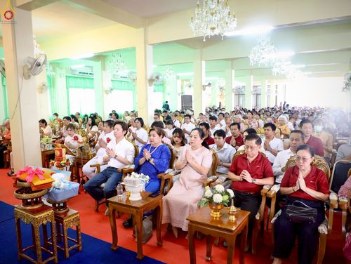 ภาพ No.257861:วันที่ 18 ตุลาคม พ.ศ. 2568 พิธีทอดกฐินสามัคคีทั่วไทย 30,000 วัด โดยคณะศิษยานุศิษย์ บูชาธรรม 81 ปี หลวงพ่อธัมมชโย ณ วัดพระพุทธไสยาสน์ อ.เมืองเพชรบุรี จ.เพชรบุรี