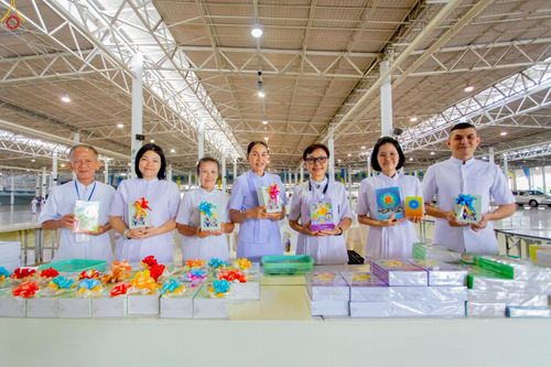 ภาพ No.225307:วันอาทิตย์ที่ 18 พฤษภาคม พ.ศ. 2568 พิธีร่วมบุญการศึกษา พระภิกษุ สามเณร ณ ห้องแก้วสารพัดนึก 2 วัดพระธรรมกาย