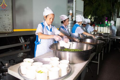 ภาพ No.198675:V.50 สารพัดV สารพัดดี ที่ธรรมยาตรา ในโครงการธรรมยาตรา กตัญญูบูชา มหาปูชนียาจารย์ พระมงคลเทพมุนี(สด จนฺทสโร) พระผู้ปราบมาร อนุสรณ์สถาน 7 แห่ง ปีที่ 13 ระหว่างวันที่ 2-31 มกราคม พ.ศ. 2568