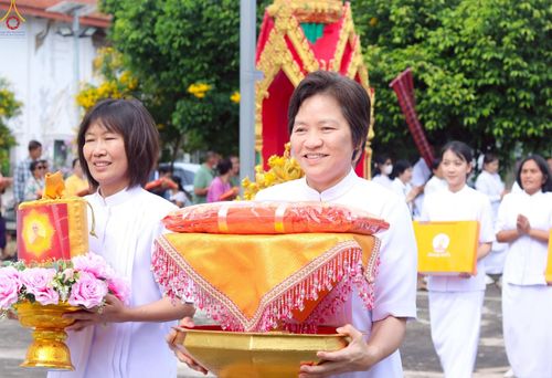 ภาพ No.250374:วันพุธที่ 8 ตุลาคม พ.ศ. 2568 พิธีทอดกฐินสามัคคีทั่วไทย 30,000 วัด โดยคณะศิษยานุศิษย์ บูชาธรรม 81 ปี หลวงพ่อธัมมชโย ณ วัดรางกำหยาด อ.บางเลน จ.นครปฐม