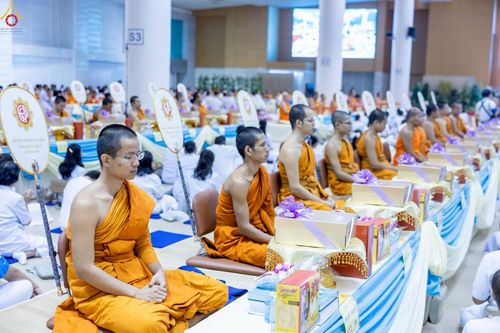 ภาพ No.236300:วันที่ 3 สิงหาคม พ.ศ. 2568 พิธีถวายมหาสังฆทานคณะสงฆ์ 2,000 กว่าวัดทั่วประเทศ ปีที่ 25 , พิธีถวายไทยธรรมคณะสงฆ์ 323 วัด 4 จังหวัดชายแดนภาคใต้ ณ วัดพระธรรมกาย