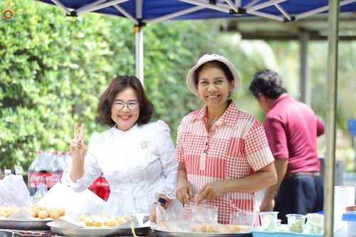 ภาพ No.234028:วันอาทิตย์ที่ 20 กรกฎาคม พ.ศ.2568 พิธีทอดผ้าป่า และพิธีตอกเสาเข็มต้นแรก สร้างอาคารปฏิบัติธรรมพระมงคลเทพมุนี ณ ศูนย์ปฏิบัติธรรมสุราษฏร์ธานี