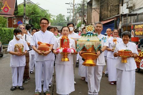 ภาพ No.183189:พิธีทอดกฐิน ณ วัดจวนดำรงศ์ราชพลขันต์ อ.พระประแดง จ.สมุทรปราการ ในโครงการทอดกฐินสามัคคีทั่วไทย 30,000 วัด บูชาธรรม 80 ปี หลวงพ่อธัมมชโย โดยคณะศิษยานุศิษย์วัดพระธรรมกาย วันศุกร์ที่ 15 พฤศจิกายน พ.ศ. 2567