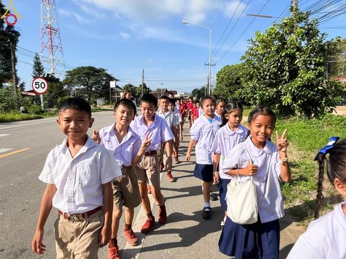 ภาพ No.182129:พิธีทอดกฐิน ณ วัดทาหนองยางไคล จ.ลำพูน ในโครงการทอดกฐินสามัคคีทั่วไทย 30,000 วัด บูชาธรรม 80 ปี หลวงพ่อธัมมชโย โดยคณะศิษยานุศิษย์วัดพระธรรมกาย วันที่ 27 ตุลาคม พ.ศ.2567