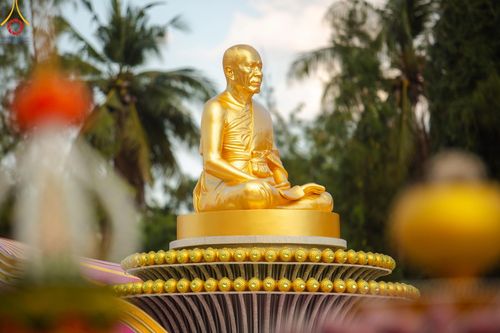 ภาพ No.192598:พิธีจุดประทีปถวายเป็นพุทธบูชา และบูชาธรรมมหาปูชนียาจารย์ ณ อนุสรณ์สถานคลองบางนางแท่น อ.สามพราน จ.นครปฐม ในโครงการธรรมยาตรา กตัญญูบูชา มหาปูชนียาจารย์ พระมงคลเทพมุนี(สด จนฺทสโร) พระผู้ปราบมาร อนุสรณ์สถาน 7 แห่ง ปีที่ 13 วันที่ 10 มกราคม พ.ศ. 2568