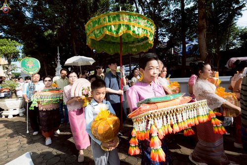 ภาพ No.262827:วันที่ 12 ตุลาคม พ.ศ. 2568 พิธีทอดกฐินสามัคคีทั่วไทย 30,000 วัด โดยคณะศิษยานุศิษย์ บูชาธรรม 81 ปี หลวงพ่อธัมมชโย ณ วัดแคนอก ต.บางกระสอ อ.เมืองนนทบุรี จ.นนทบุรี