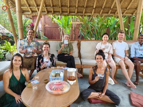 ภาพ No.152690:การเตรียมงานของเจ้าหน้าที่แผนกต่างๆ เพื่องานจุดโคมประทีปที่ ARMA MUSEUM บาหลี ประเทศอินโดนีเซีย งานจัดวันเสาร์ที่ 21 กันยายน พ.ศ. 2567