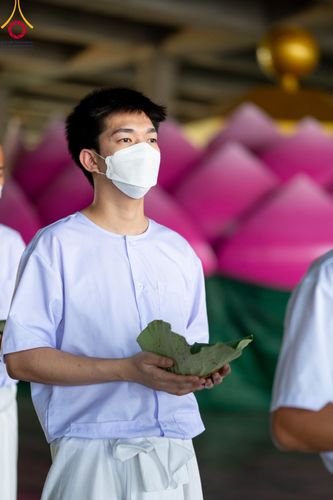 ภาพ No.99887:พิธีปลงผมธรรมทายาท โครงการอุปสมบทบูชาธรรมมหาปูชนียาจารย์ พ.ศ. 2566 ณ ลานธรรม มหาวิหารคด 8-9 ศูนย์อบรมวัดพระธรรมกาย วันอาทิตย์ที่ 3 ธันวาคม พ.ศ. 2566