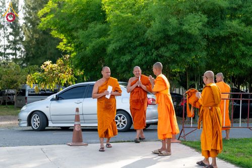 ภาพ No.149383:พิธีทักษิณานุปทานแด่บรรพชนตระกูลผ่องสวัสดิ์ และหมู่ญาติที่ล่วงลับไปแล้ว ประจำปี ครั้งที่ 19 วันพฤหัสบดีที่ 22 สิงหาคม พ.ศ. 2567 ณ พระมหาเจดีย์ทัตตชีโว ศูนย์อบรมเยาวชนกาญจนบุรี