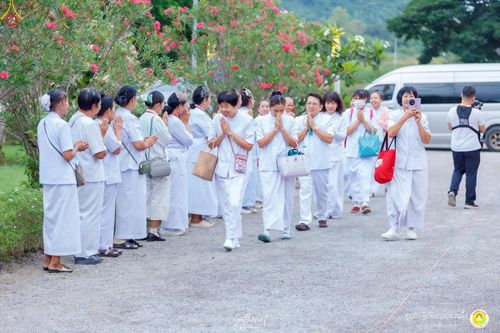 ภาพ No.236444:วันพุธที่ 30 กรกฏาคม  พ.ศ. 2568 พิธีถวายมหาสังฆทาน 81 วัด 81 ปี หลวงพ่อธัมชโย ครั้งที่ 2  ณ ศูนย์ปฏิบัติธรรมสวนผึ้ง ต.ท่าเคย อ.สวนผึ้ง จ.ราชบุรี