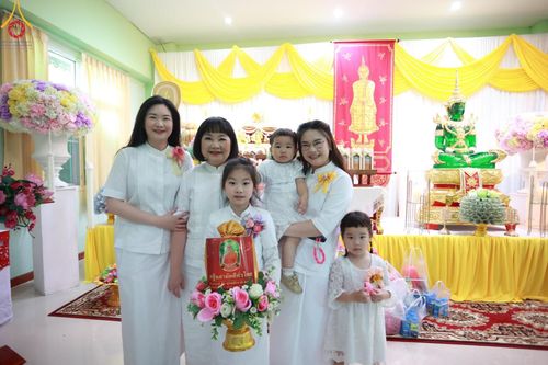 ภาพ No.182262:พิธีทอดกฐิน ณ วัดกล้วย จ.นนทบุรี ในโครงการทอดกฐินสามัคคีทั่วไทย 30,000 วัด บูชาธรรม 80 ปี หลวงพ่อธัมมชโย โดยคณะศิษยานุศิษย์วัดพระธรรมกาย วันที่ 9 พฤศจิกายน พ.ศ. 2567