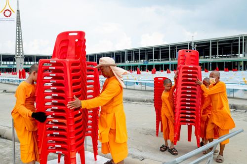 ภาพ No.218736:วันศุกร์ที่ 18 เมษายน พ.ศ. 2568 การเตรียมงานในลานธรรม , พระมหาธรรมกายเจดีย์ เพื่องานวันคุ้มครองโลก 22 เมษายน พ.ศ. 2568