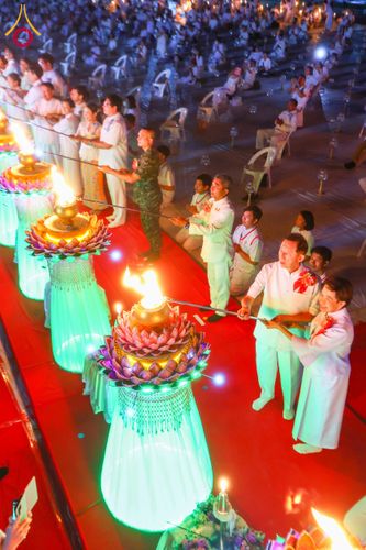 ภาพ No.211679:วันอาทิตย์ที่ 16 มีนาคม พ.ศ. 2568 พิธีจุดประทีปถวายเป็นพุทธบูชา ฉลองปทุมเจดีย์ (เจดีย์พระพุทธเจ้า 5 พระองค์) ณ ศูนย์อบรมเยาวชนปัตตานี