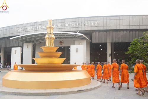 ภาพ No.143135:พิธีถวายภัตตาหารเพื่อเป็นกำลังแห่งการเข้าถึงธรรม ของพระภิกษุสามเณร วัดพระธรรมกาย วันเสาร์ที่ 6 กรกฏาคม พ.ศ. 2567 ณ หอฉันคุณยายอาจารย์ วัดพระธรรมกาย จ.ปทุมธานี