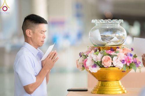 ภาพ No.100102:พิธีบุพเปตพลี  ครั้งที่ 143 วันที่ 27 พฤศจิกายน พ.ศ. 2566 วันพระ ขึ้น 15 ค่ำ เดือน 12 ณ หอฉันคุณยายอาจารย์ฯ วัดพระธรรมกาย