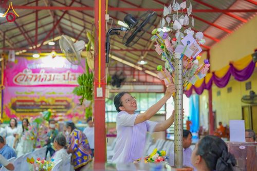 ภาพ No.182854:พิธีทอดกฐิน ณ วัดท่ามะปราง อ.แก่งคอย จ.สระบุรี ในโครงการทอดกฐินสามัคคีทั่วไทย 30,000 วัด บูชาธรรม 80 ปี หลวงพ่อธัมมชโย โดยคณะศิษยานุศิษย์วัดพระธรรมกาย วันที่ 10 พฤศจิกายน พ.ศ. 2567