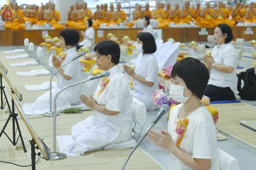 ภาพ No.162085:พิธีถวายภัตตาหารเมนูสวรรค์ เนื่องในวันออกพรรษา (ขึ้น 15 ค่ำ เดือน 11) วันพฤหัสบดีที่ 17 ตุลาคม พ.ศ. 2567 ณ หอฉันคุณยายอาจารย์ฯ วัดพระธรรมกาย