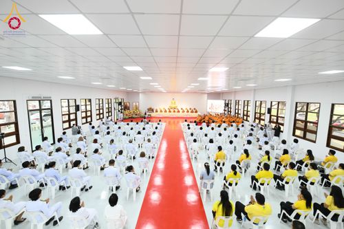 ภาพ No.194713:พิธีเจริญพระพุทธมนต์ และทำบุญตักบาตร ถวายพระราชกุศล แด่พระบาทสมเด็จพระเจ้าอยู่หัว เนื่องในโอกาสพระราชพิธีสมมงคล พระชนมายุเท่าพระบาทสมเด็จพระพุทธยอดฟ้าจุฬาโลกมหาราช สมเด็จพระปฐมบรมกษัตริยาธิราชแห่งพระราชวงศ์จักรี พุทธศักราช 2568 วันที่ 14 มกราคม พ.ศ. 2568