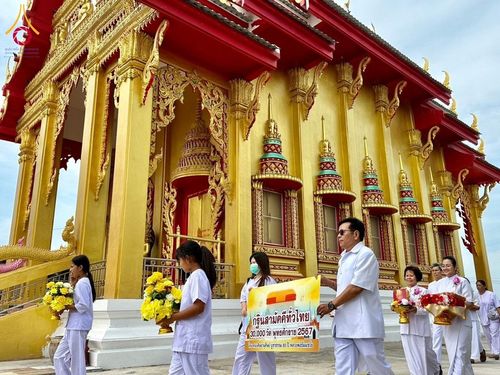 พิธีทอดกฐิน ณ วัดหัวรัง อ.พนมทวน กาญจนบุรี ในโครงการทอดกฐินสามัคคีทั่วไทย 30,000 วัด บูชาธรรม 80 ปี หลวงพ่อธัมมชโย โดยคณะศิษยานุศิษย์วัดพระธรรมกาย วันที่ 9 พฤศจิกายน พ.ศ. 2567