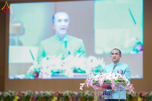 ภาพ No.196102:ผู้ว่าปทุมฯ เปิดงานวันครู ครั้งที่ 69 พ.ศ. 2568 จังหวัดปทุมธานี “เรียนดี มีความสุข : ครูไทยร่วมใจปฏิวัติการศึกษา เด็กฉลาดคิด ฉลาดทำ” ณ วัดพระธรรมกาย - รวมใจระลึกถึงพระคุณบูรพาจารย์ ยกย่องเชิดชูเกียรติผู้ประกอบวิชาชีพทางการศึกษาที่ประกอบคุณงามความดี 