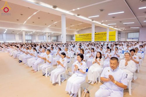 ภาพ No.264355:วันอาทิตย์ที่ 2 พฤศจิกายน พ.ศ. 2568 พิธีบูชาข้าวพระ ณ สภาธรรมกายสากล วัดพระธรรมกาย