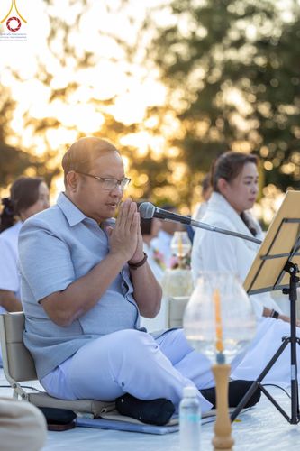 ภาพ No.192700:พิธีจุดประทีปถวายเป็นพุทธบูชา และบูชาธรรมมหาปูชนียาจารย์ ณ อนุสรณ์สถานคลองบางนางแท่น อ.สามพราน จ.นครปฐม ในโครงการธรรมยาตรา กตัญญูบูชา มหาปูชนียาจารย์ พระมงคลเทพมุนี(สด จนฺทสโร) พระผู้ปราบมาร อนุสรณ์สถาน 7 แห่ง ปีที่ 13 วันที่ 10 มกราคม พ.ศ. 2568