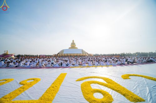 ภาพ No.198191:พิธีต้อนรับพระธรรมยาตรา ณ อนุสรณ์สถานลำดับที่ 5 สถานที่เผยแผ่วิชชาธรรมกายครั้งแรก อนุสรณ์สถานบางปลา วัดบางปลา อำเภอบางเลน จังหวัดนครปฐม ในโครงการธรรมยาตรา กตัญญูบูชา มหาปูชนียาจารย์ พระมงคลเทพมุนี(สด จนฺทสโร) พระผู้ปราบมาร ปีที่ 13 วัน 19 มกราคม พ.ศ.2568