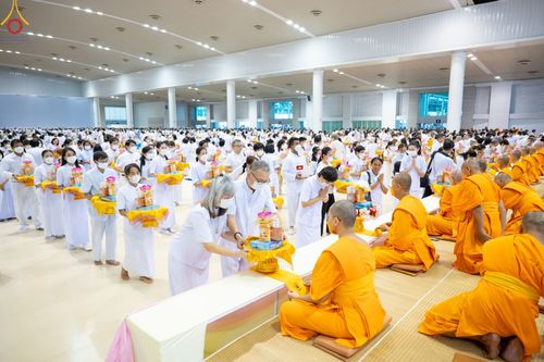 ภาพ No.85826:พิธีถวายคิลานเภสัชและอุปกรณ์การแพทย์ บูชาธรรมเนื่องในวันธรรมชัย วันที่ 19 สิงหาคม พ.ศ. 2566 ณ ห้องแก้วสารพัดนึก วัดพระธรรมกาย